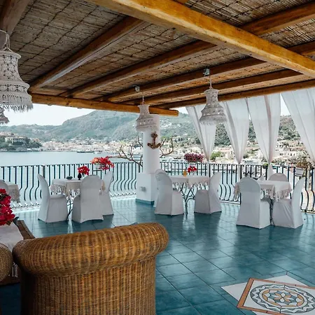 Alta Marea Couette-café Lipari (Isola Lipari)