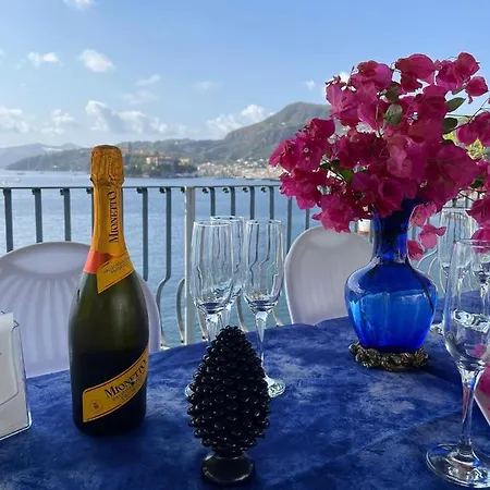 Bed and breakfast Alta Marea 3*