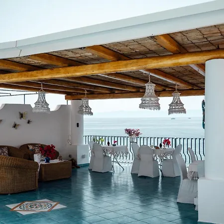 Alta Marea Bed and breakfast 3*